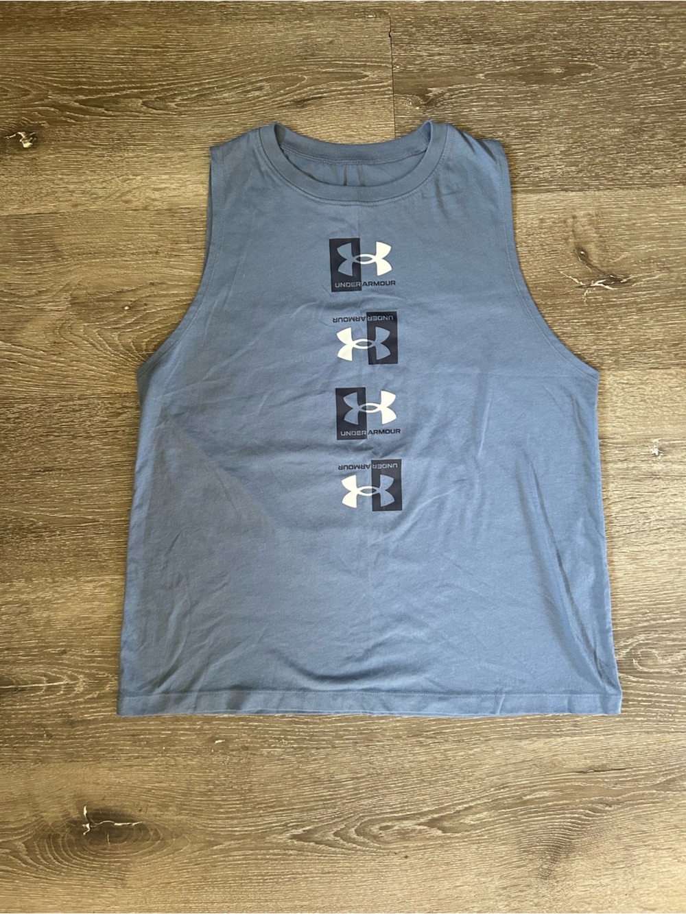 Women’s Medium Loose Fit Blue Gray Under Armour Heat Gear Athletic Tank Top